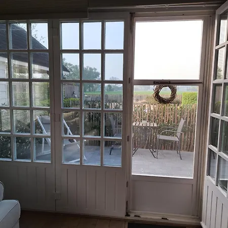 Casa-Cosi, Tourist & Business Suites & Flats With Reserved Parking And Private Terraces In Shared Garden With Seasonal Pool Included, Private Sauna Available Lokeren Exterior photo